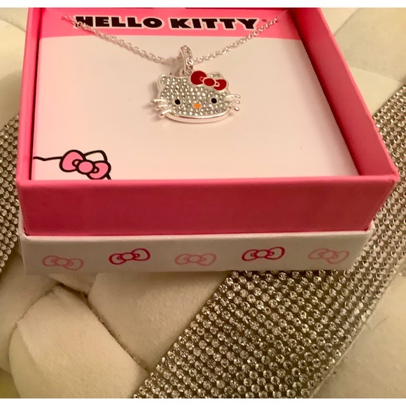 Adorable hello kitty necklace super cute sterling silver - Picture 1 of 4